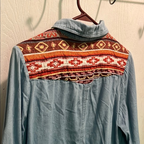 JODIFL Blue Button Down Shirt with Red Pattern - Picture 4 of 10